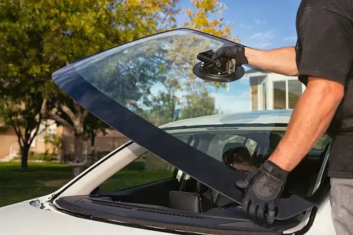 Effortless Auto Glass Repairs: Embracing Mobile Services in California